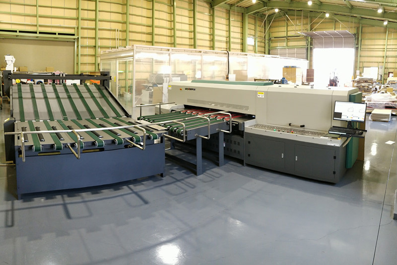 WDUV200-XXX industrijski jednoprolazni digitalni tiskarski stroj velike brzine sa UV tintom živopisne šarene slike9